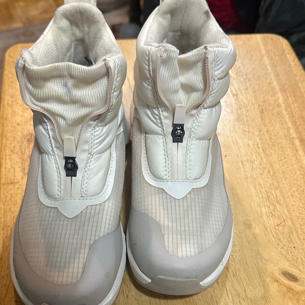 The North Face Women's White and Gray Shoes